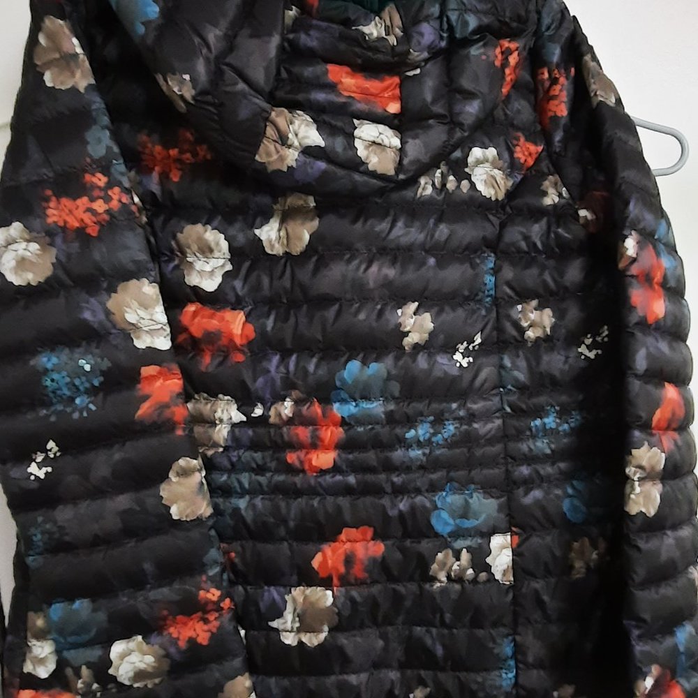 Small puffer jacket - Picture 3 of 9